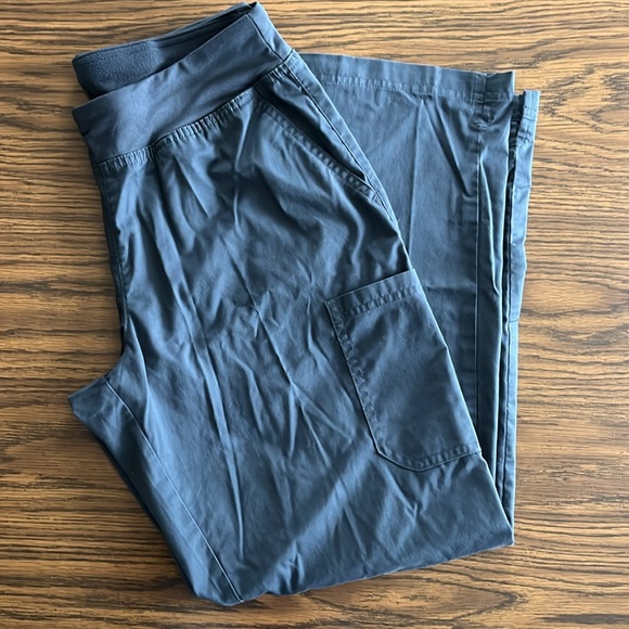 SCRUBS - 6 PIECES - SKECHERS - Rx GEAR - BUTTERSOFT - 3 TOPS - 3 PANTS- SIZE M - Picture 12 of 13